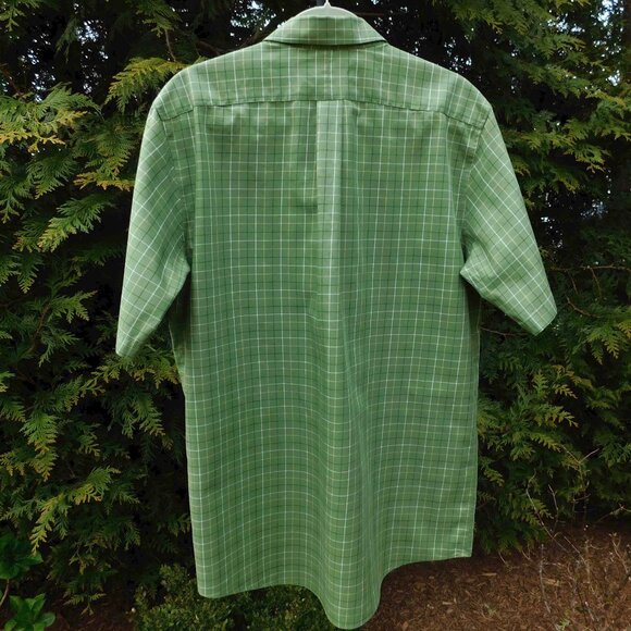 L.L. Bean Mens Wrinkle-Resistant Short Sleeve Cotton Buttondown Shirt - Picture 3 of 3